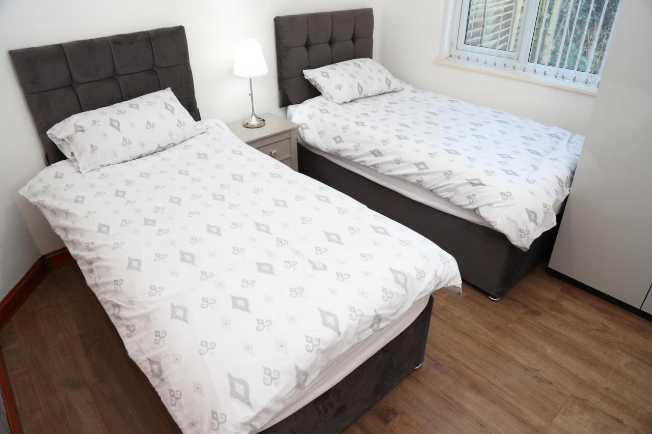 Cosy 3-Bed Bungalow Nec Airport Close To Amenities Birmingham Dış mekan fotoğraf