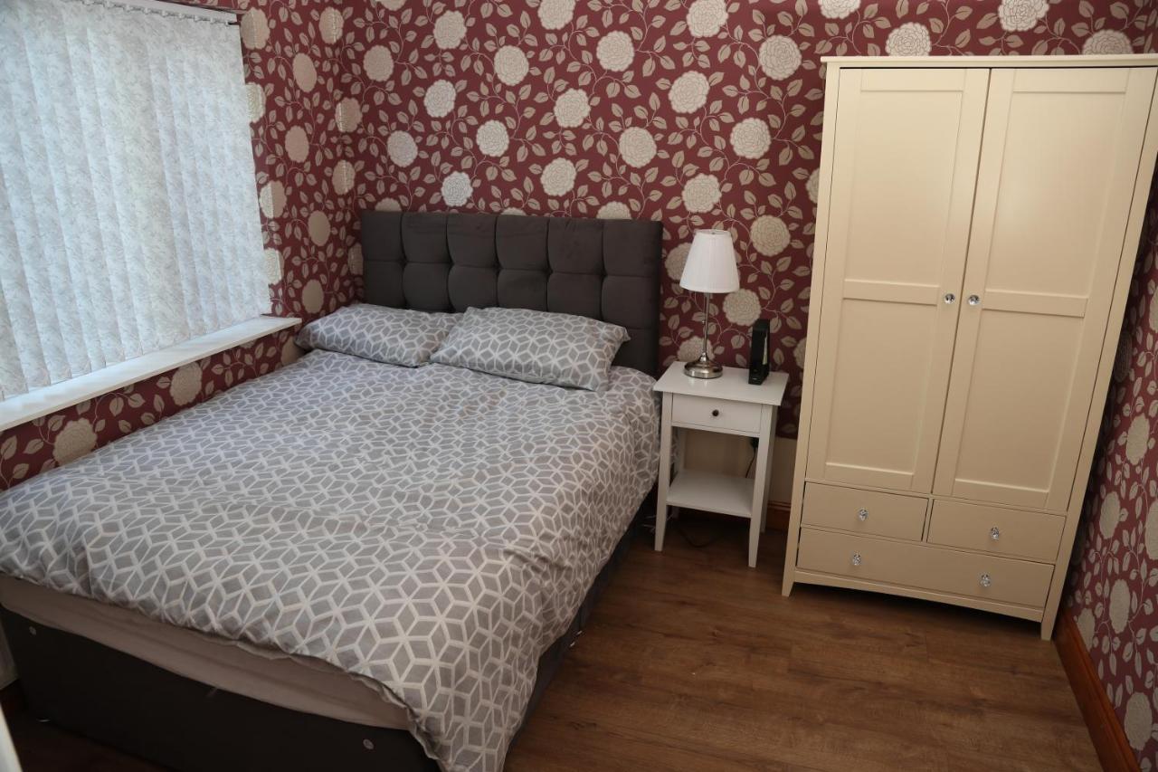 Cosy 3-Bed Bungalow Nec Airport Close To Amenities Birmingham Dış mekan fotoğraf