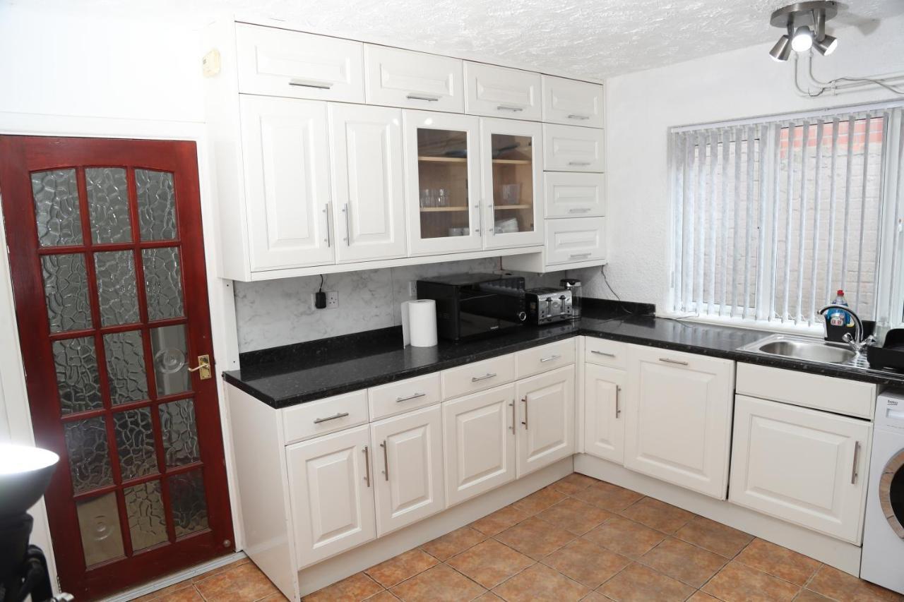 Cosy 3-Bed Bungalow Nec Airport Close To Amenities Birmingham Dış mekan fotoğraf