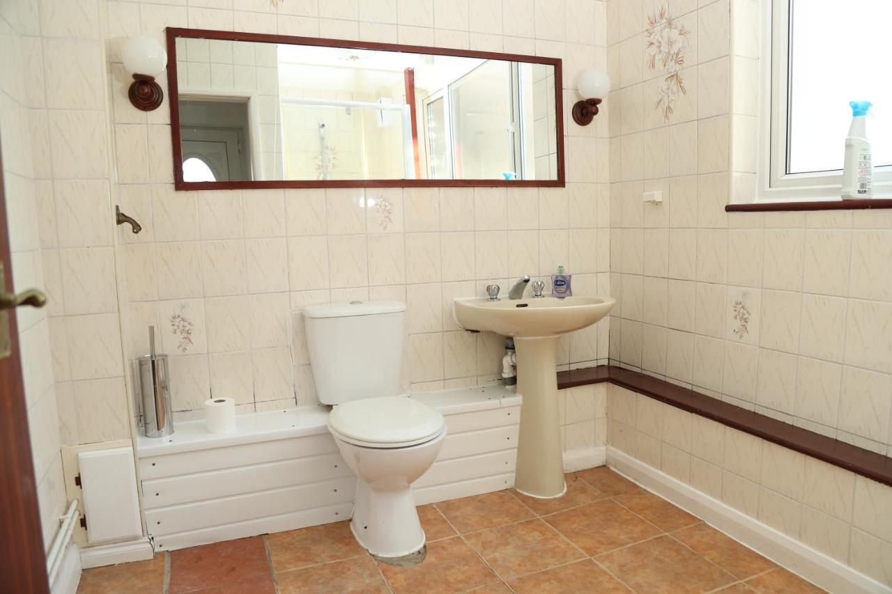 Cosy 3-Bed Bungalow Nec Airport Close To Amenities Birmingham Dış mekan fotoğraf